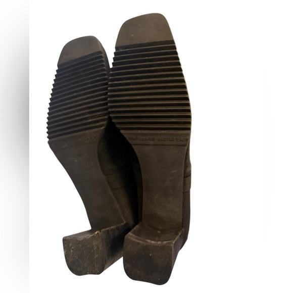 Stuart Weitzman Black Chelsea Suede Ankle Boots size 8 great cond minor scuffs - Picture 7 of 8